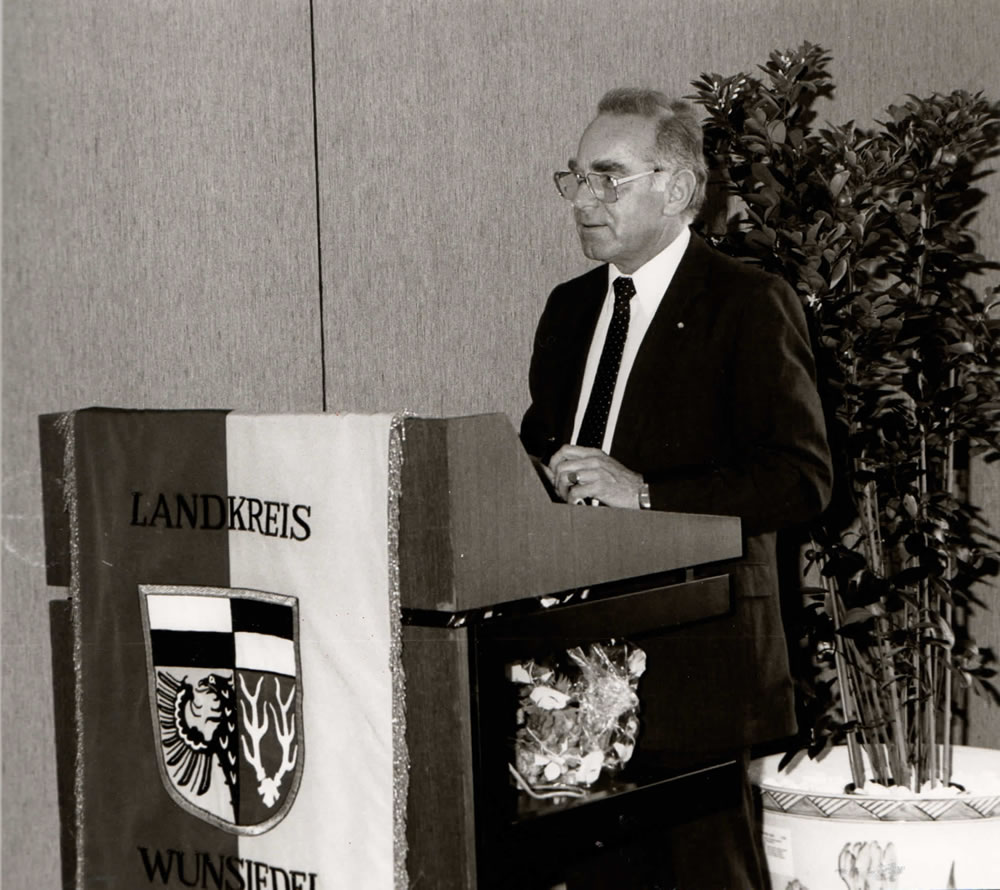 Roland Dorschner bei seiner Ansprache zur Museumseröffnung in Hohenberg.