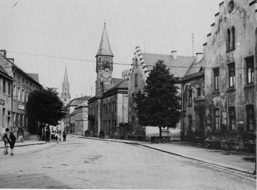 Historische Schwarzweißansicht der Selber Ludwigstraße