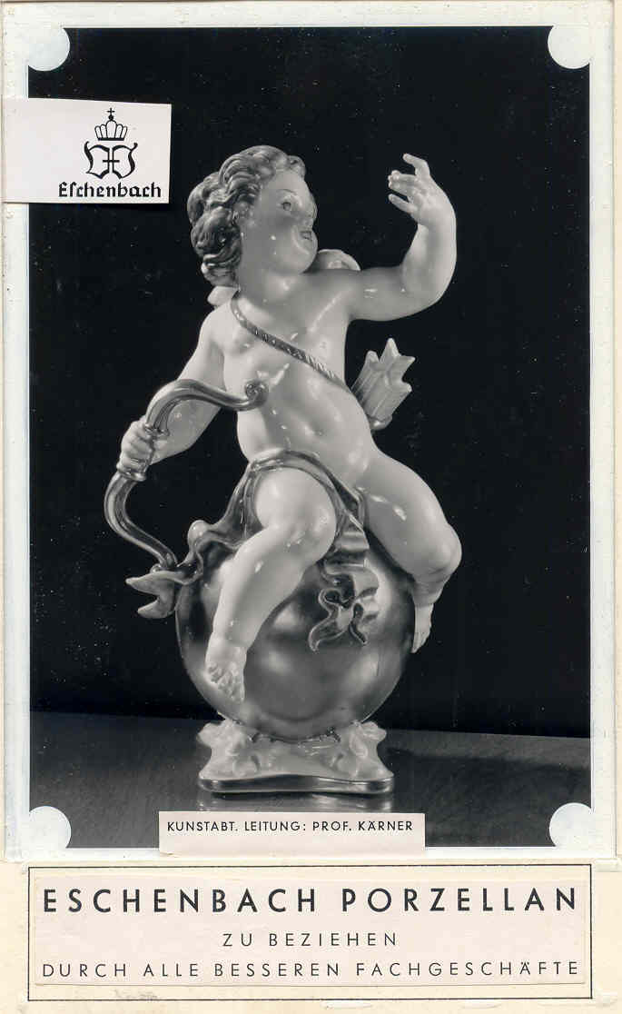 Eschenbach-Fotokarte einer Amorfigur mit Bogen auf einer Kugel; Beschriftung Kunstabteilungsleitung Prof. Kärner.